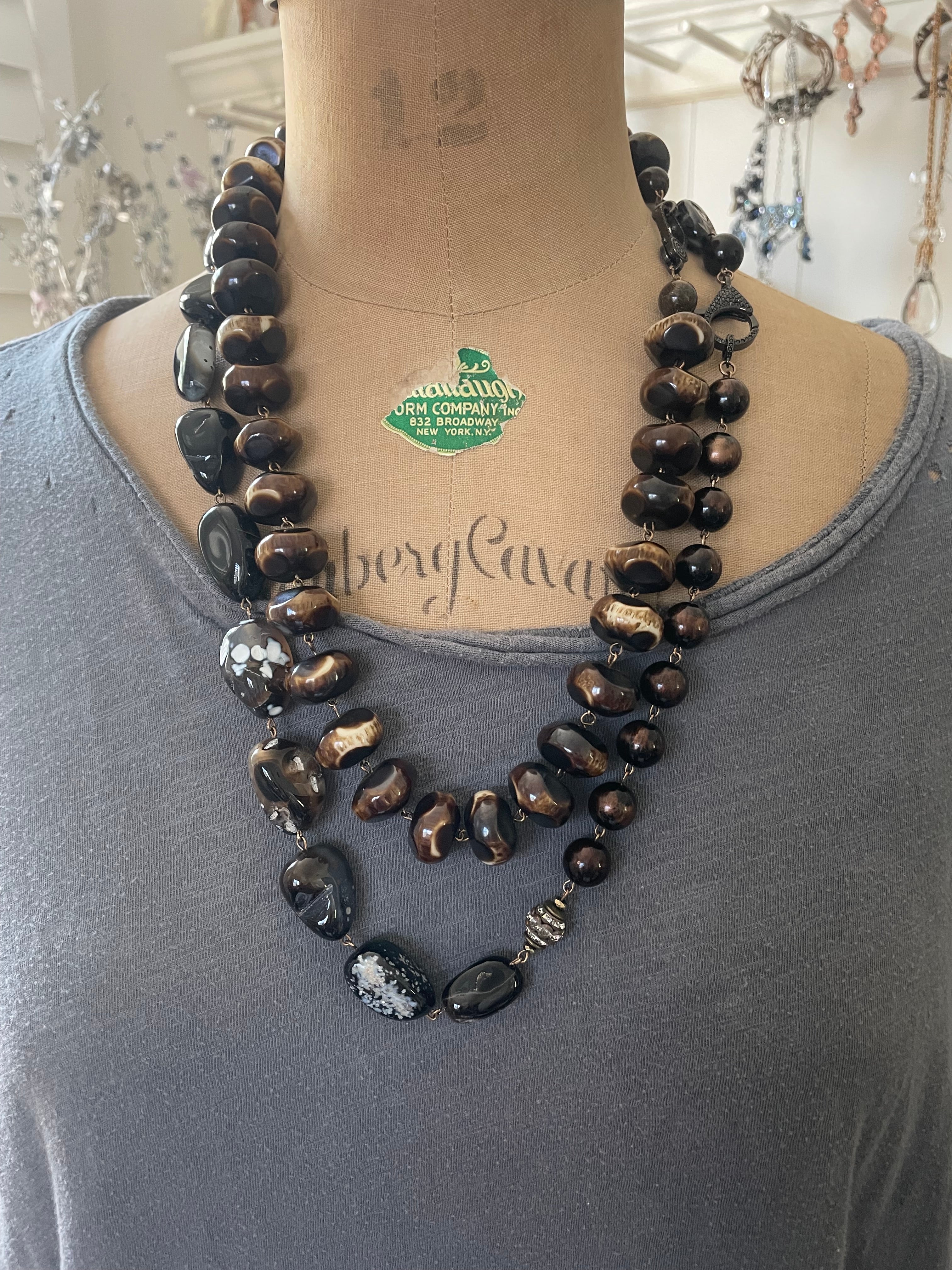 Reserved Terri Glossy Rocks
