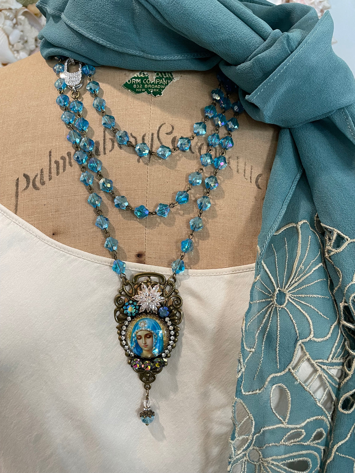 Exquisite Blue Mary Choices