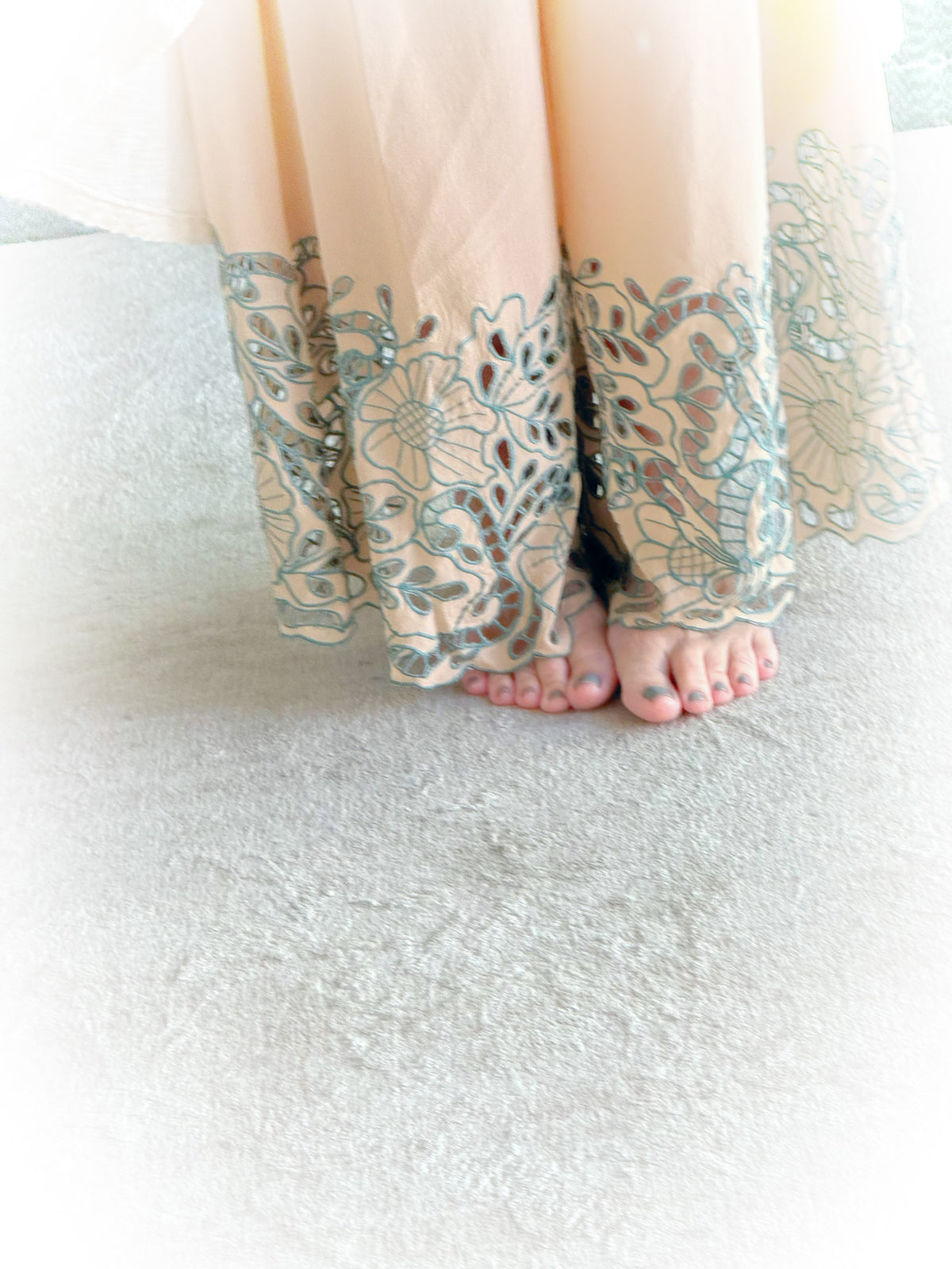 Floating And Flowy