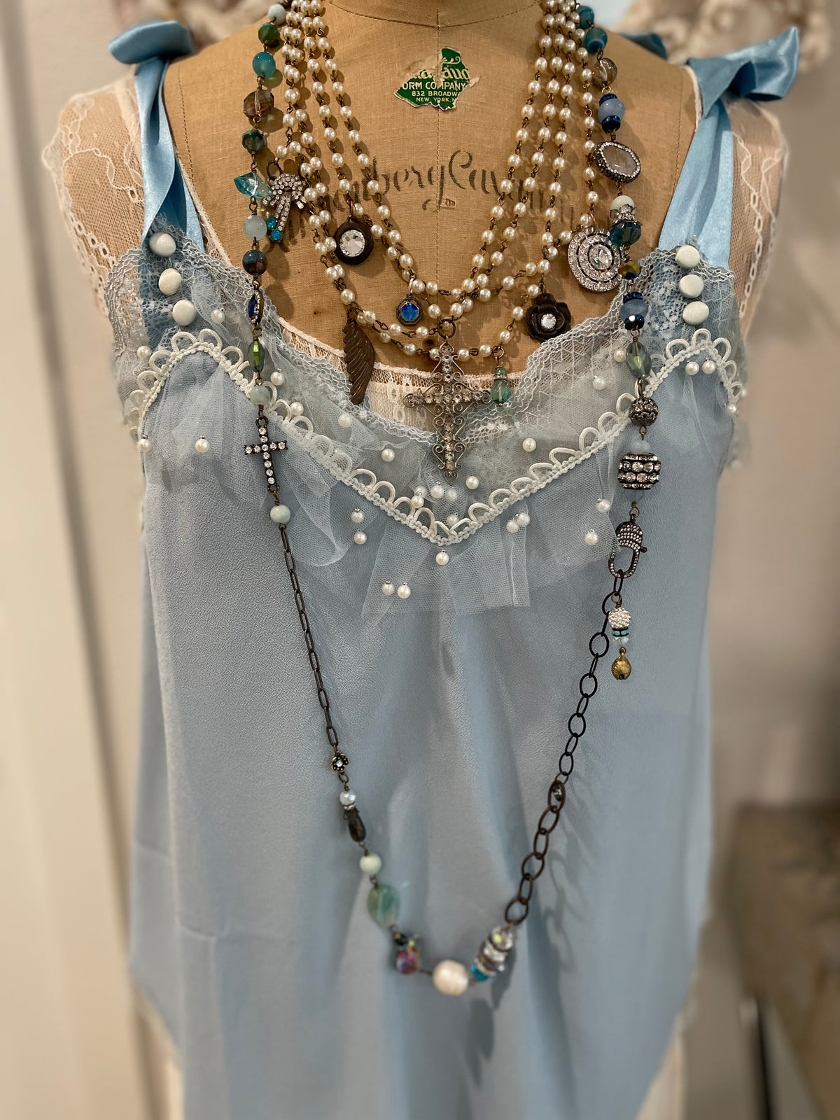 Pearl Party Bib