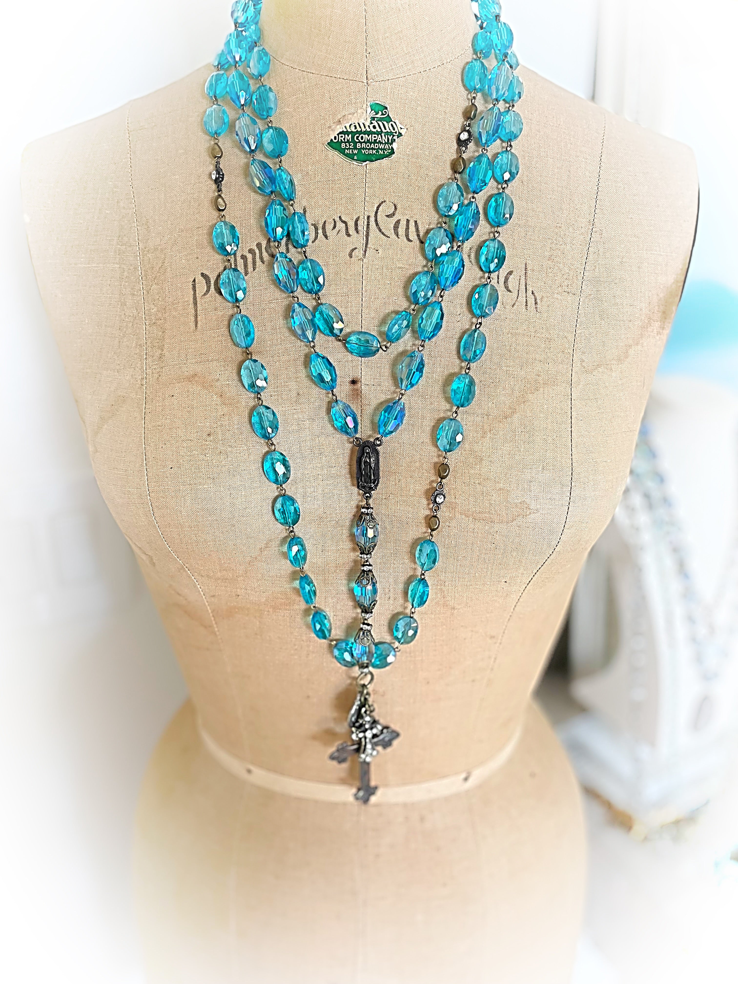 Topaz Shores Neck Candy