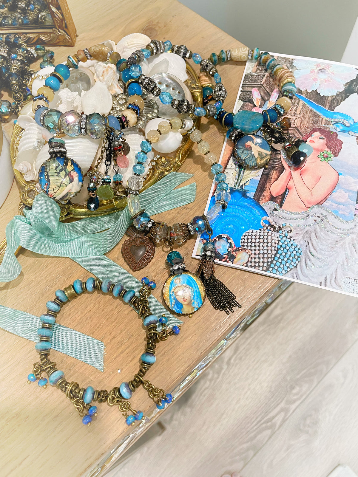 Exquisite Blue Mary Choices