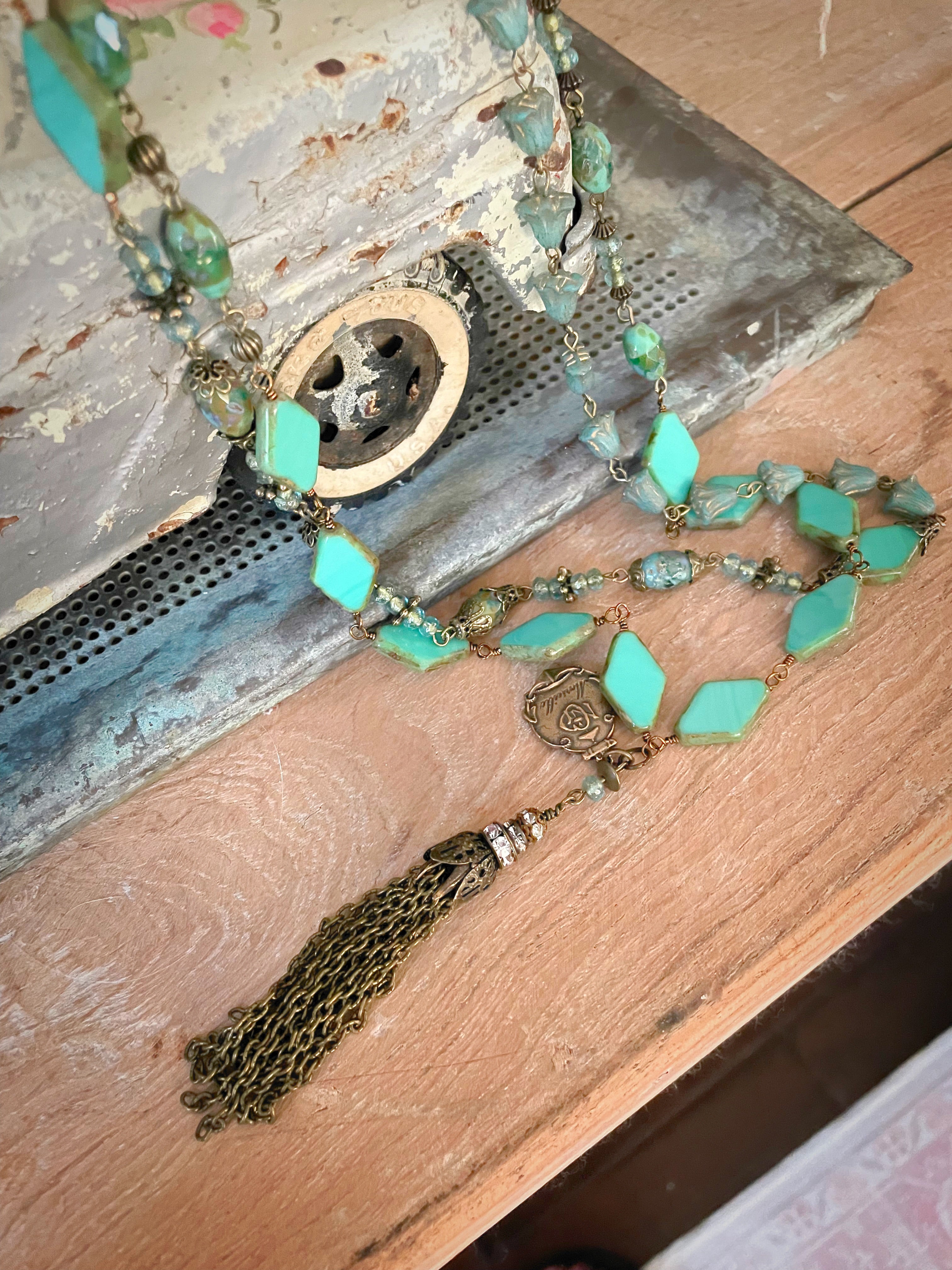Artsy Green