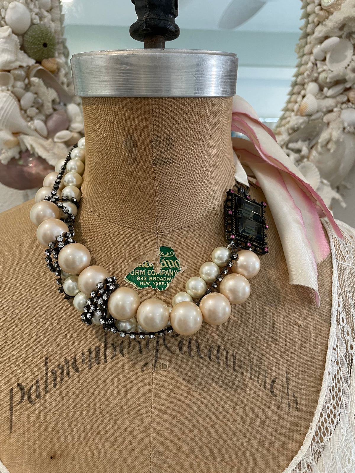 Paris Girl Pearls
