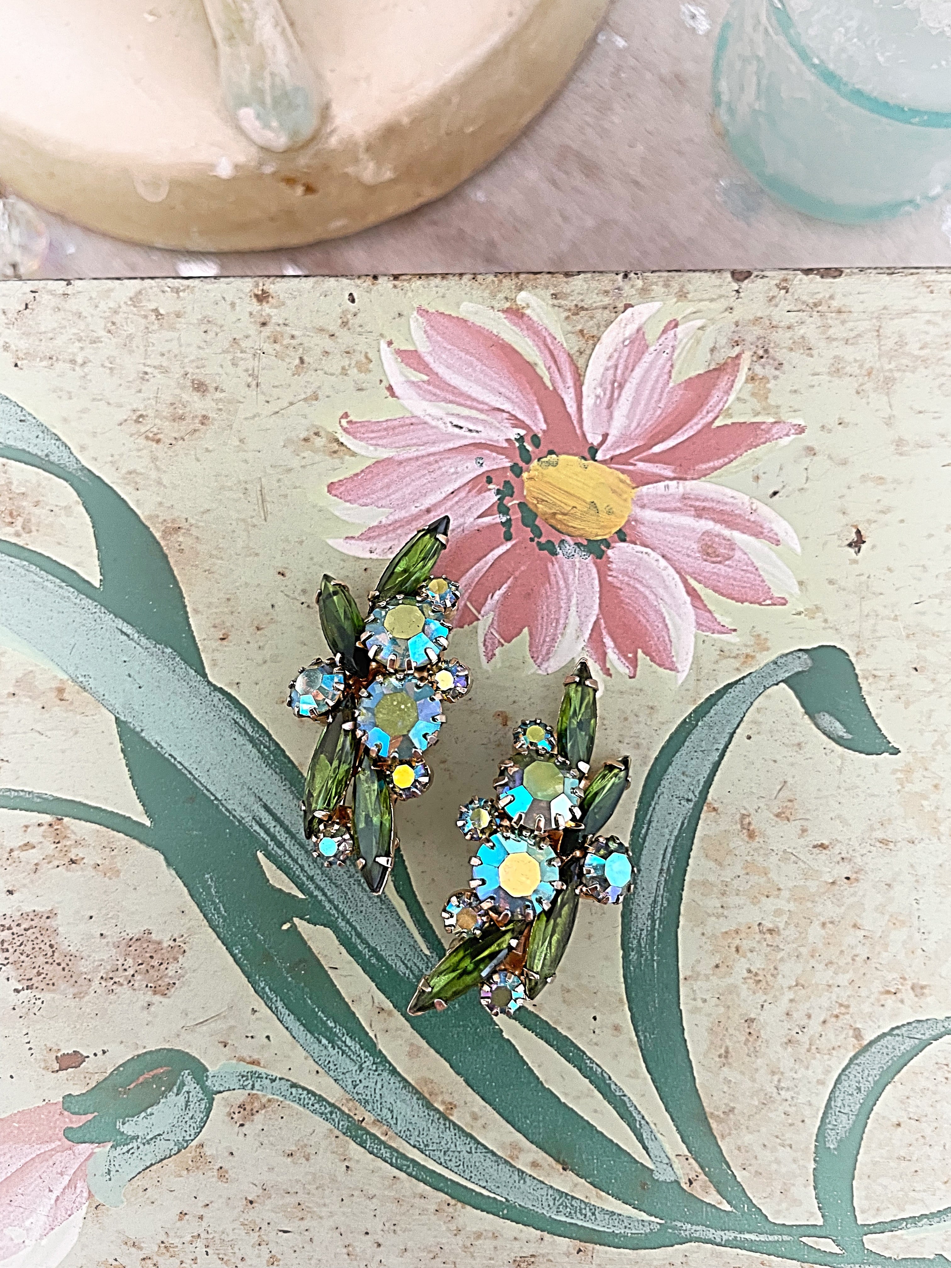 Retro Green Spray Earrings