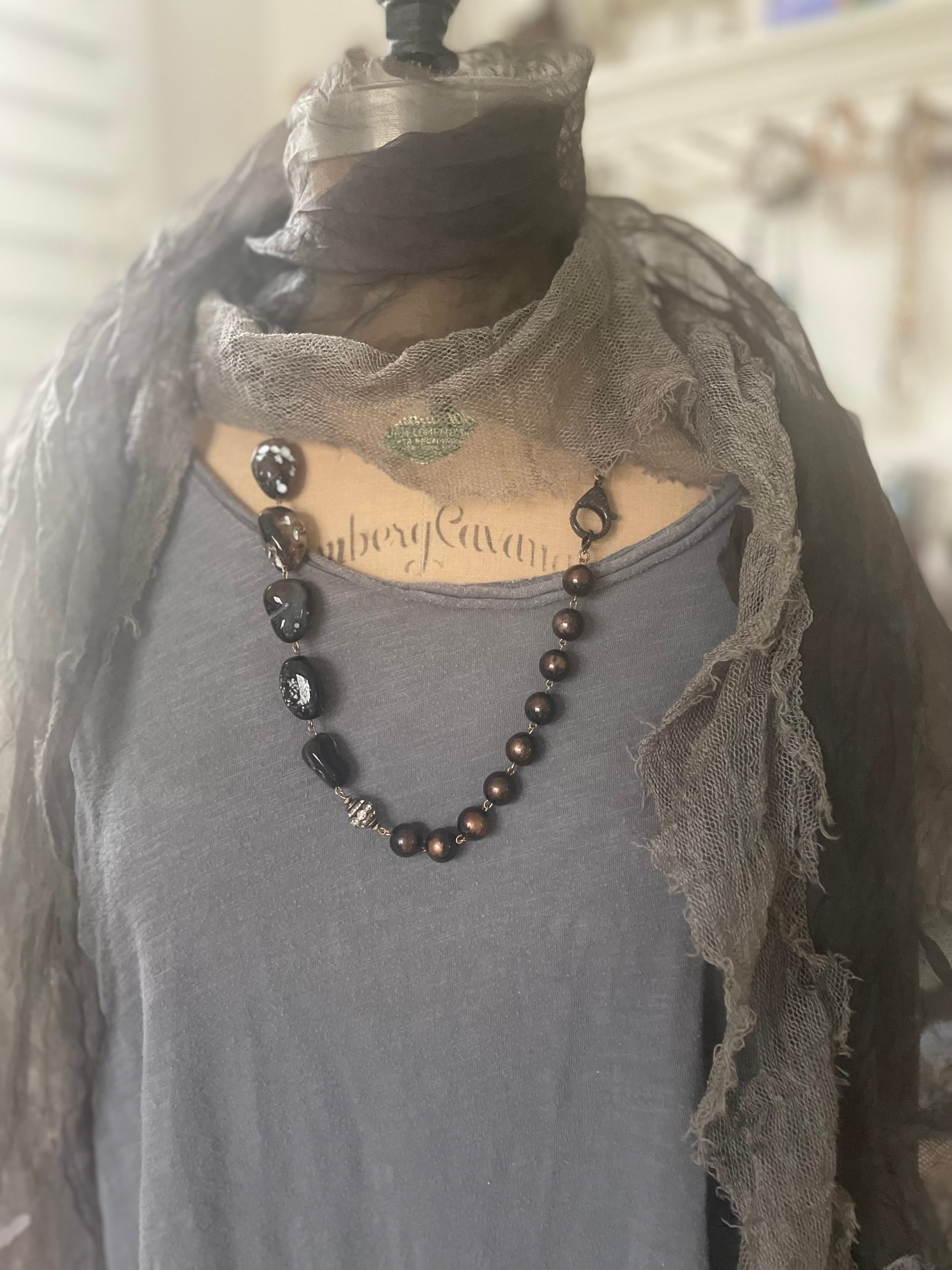 Reserved Terri Glossy Rocks