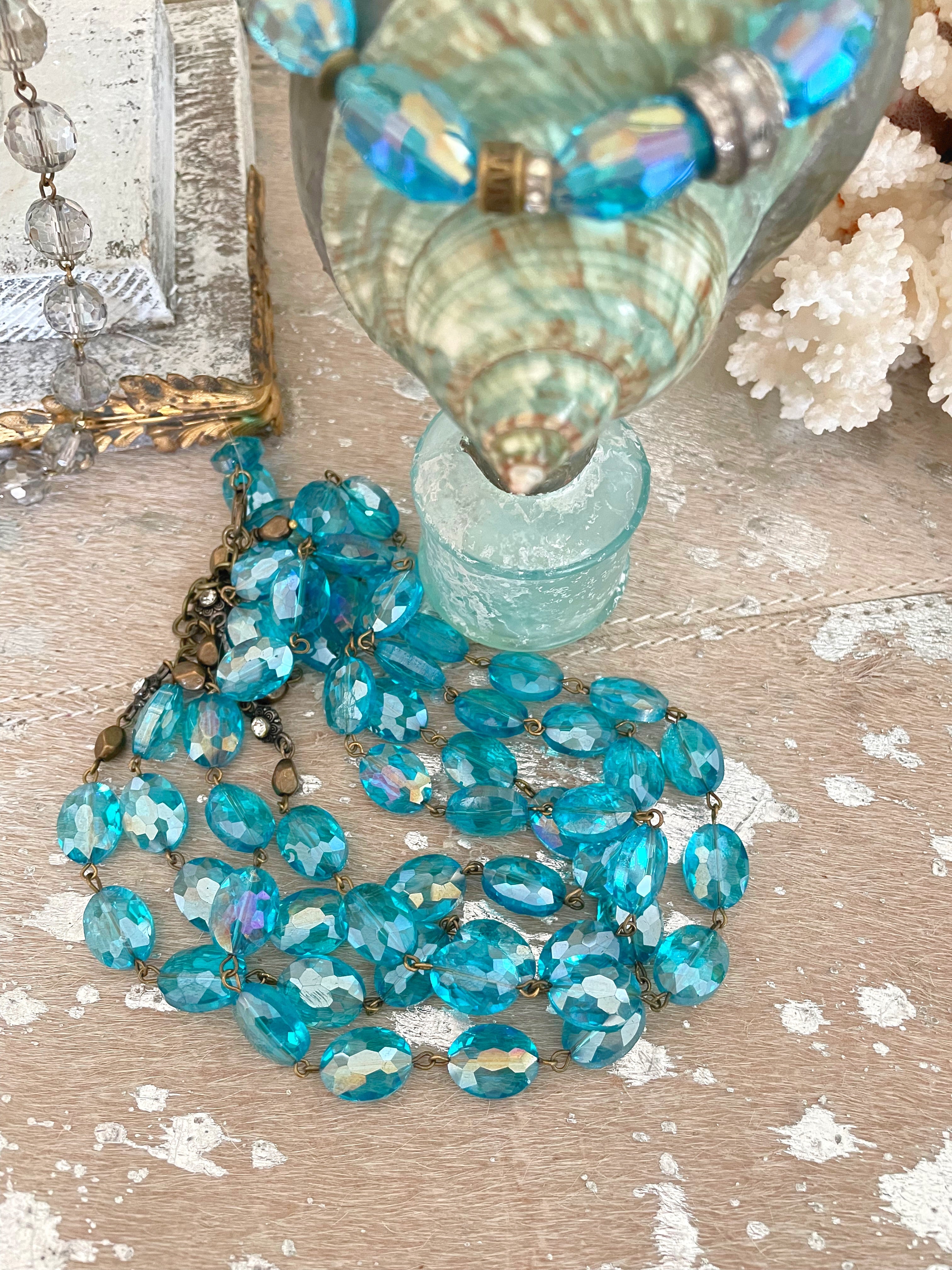 Topaz Shores Neck Candy