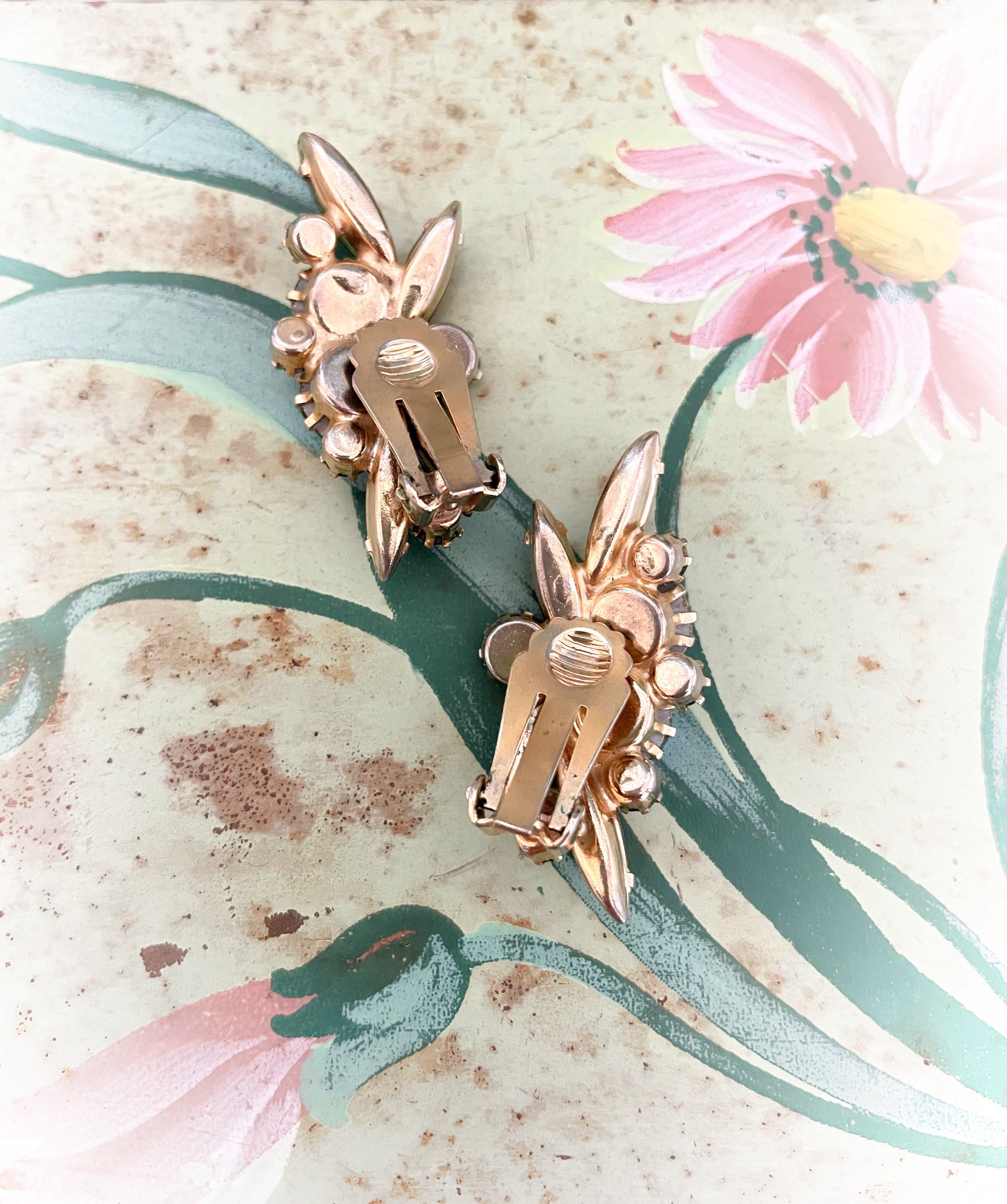 Retro Green Spray Earrings