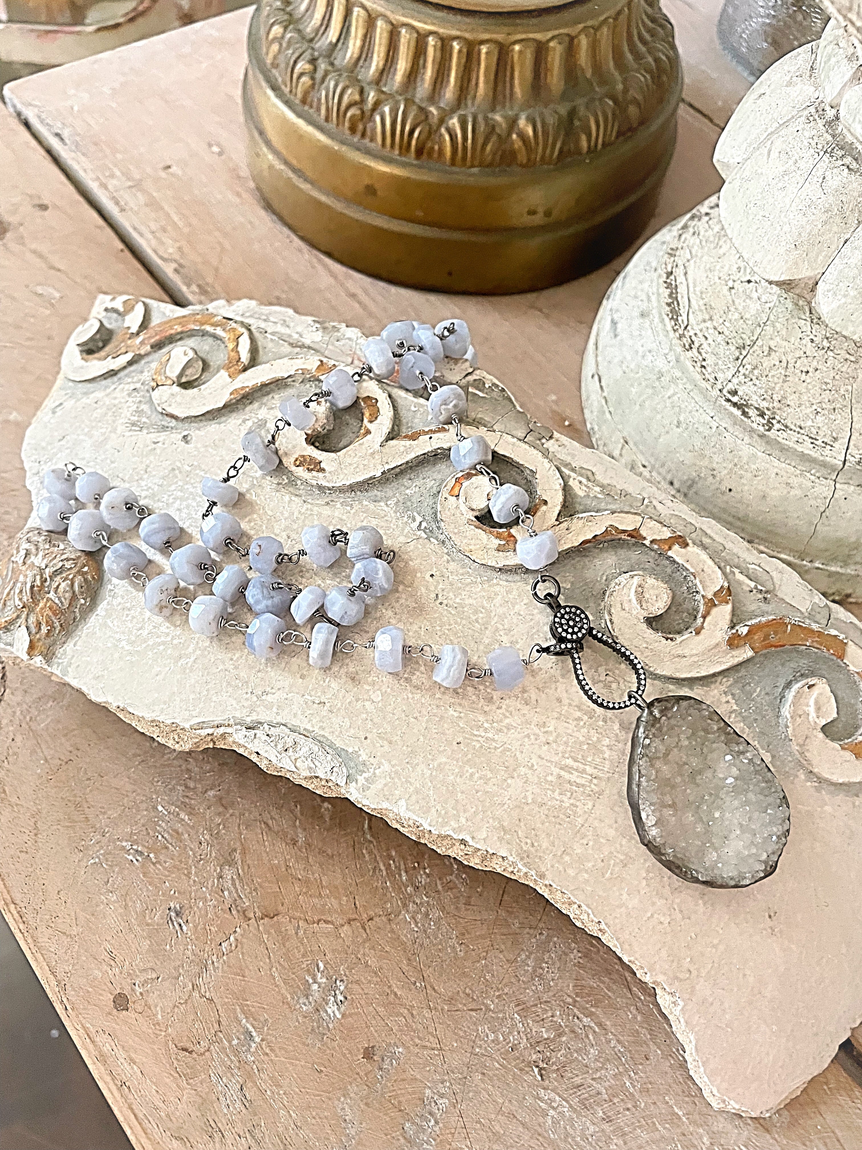 White Periwinkle
