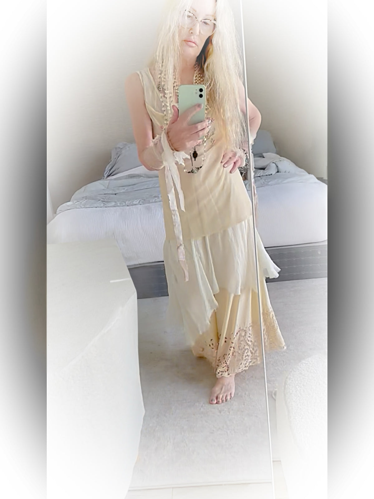 Floating And Flowy