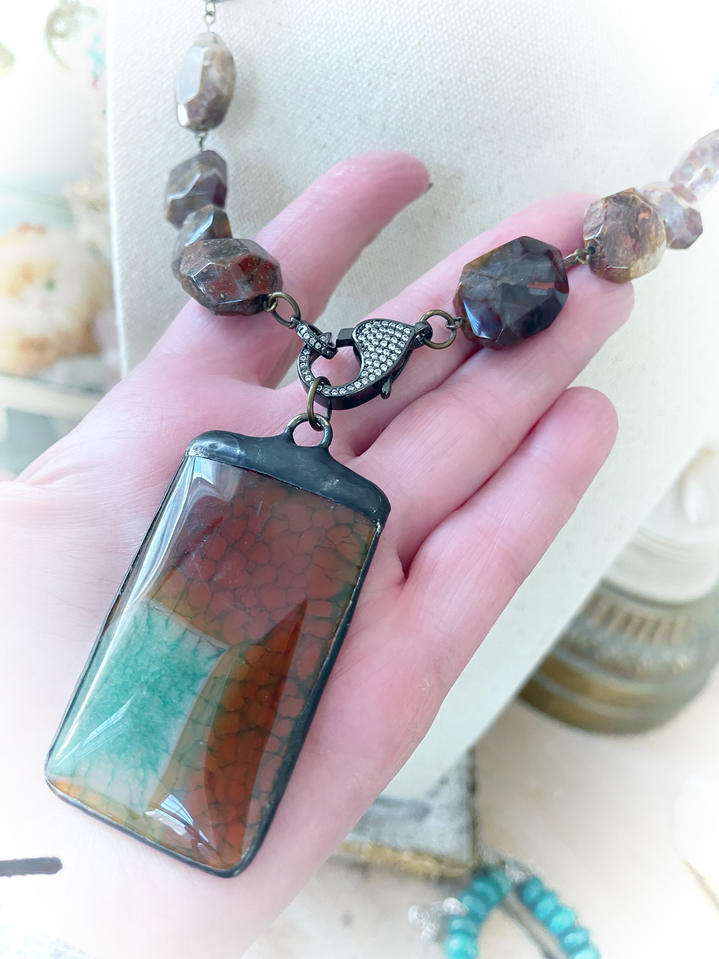 Vista Necklace