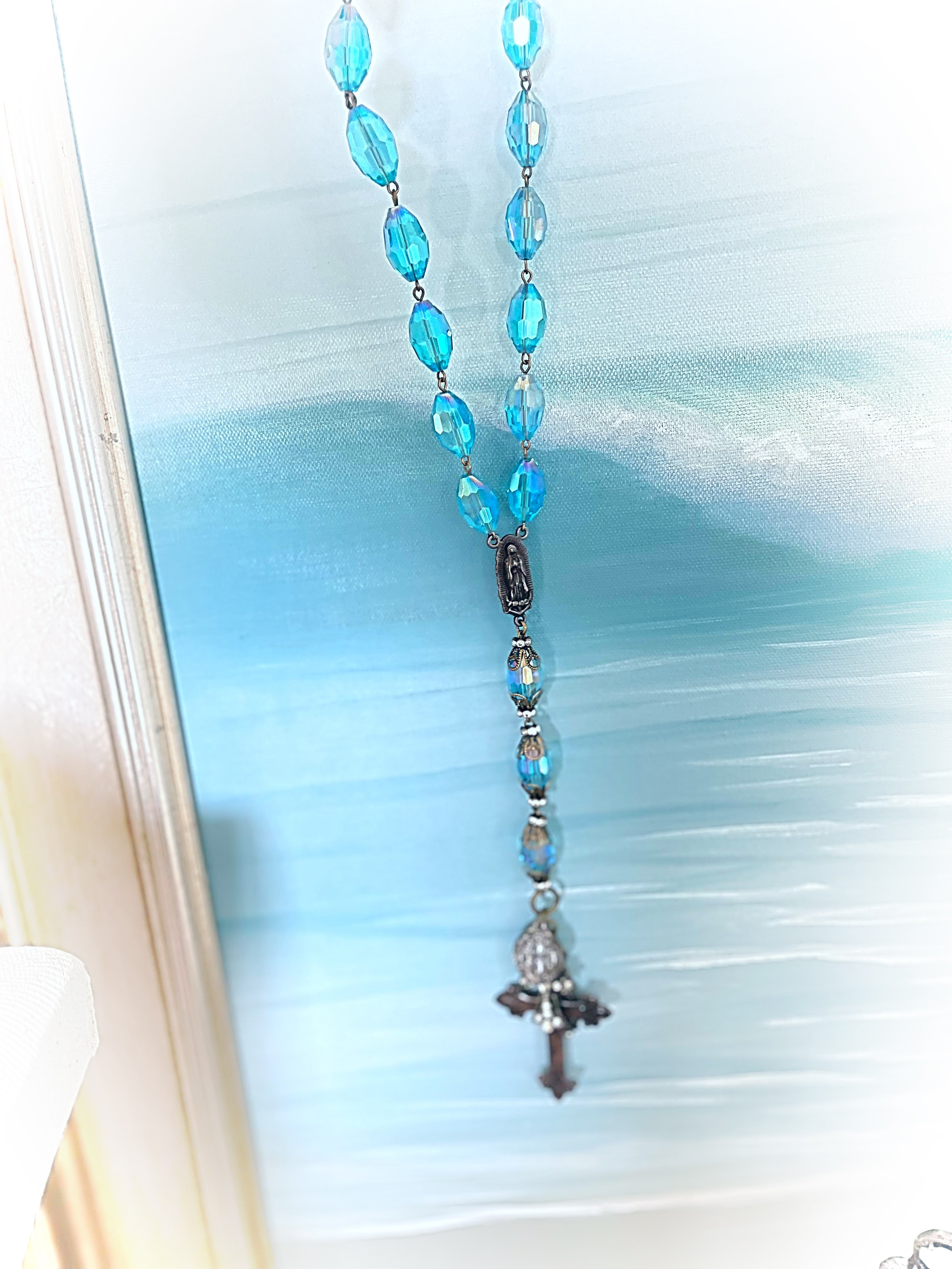 Topaz Shores Neck Candy