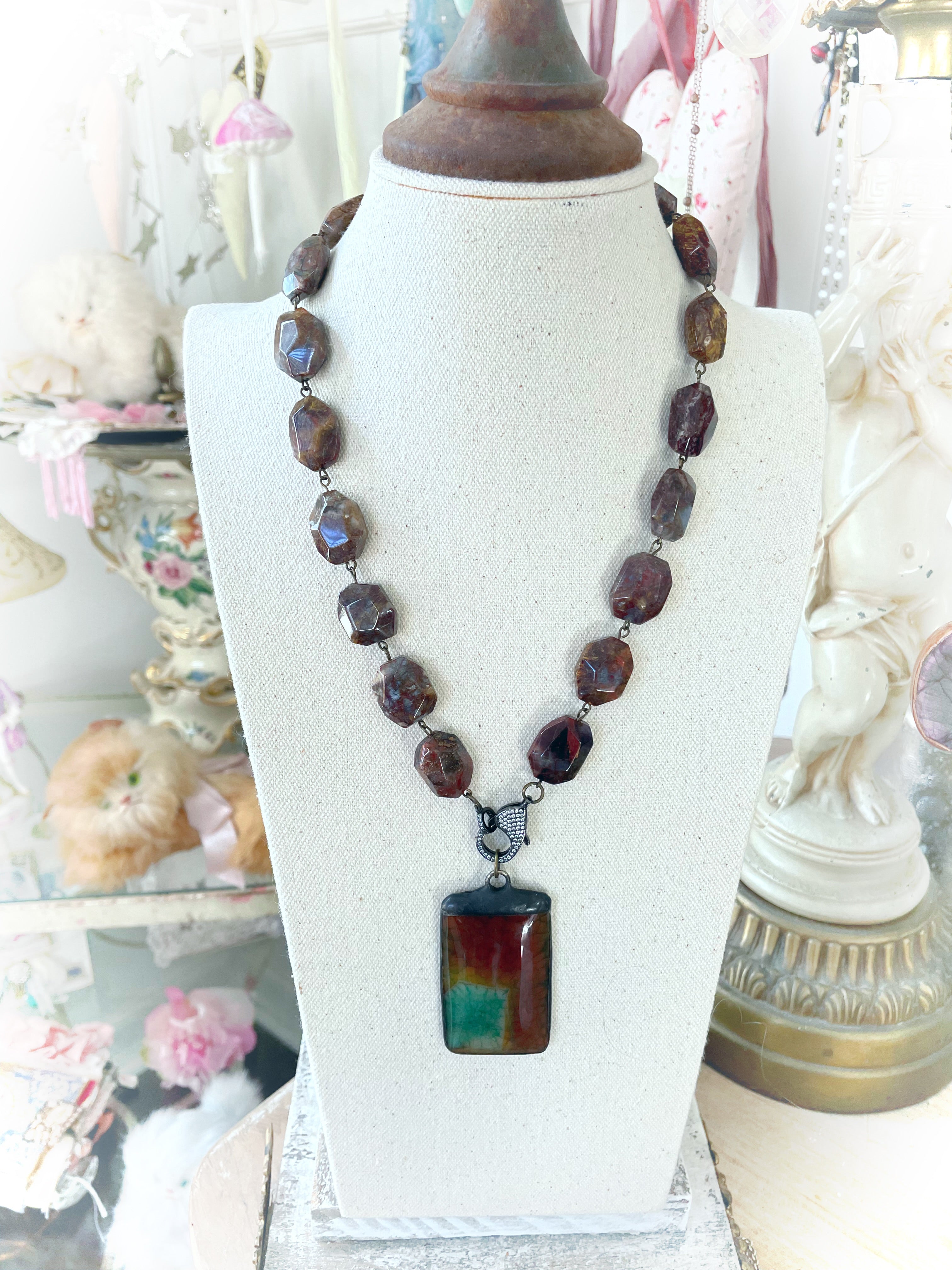 Vista Necklace
