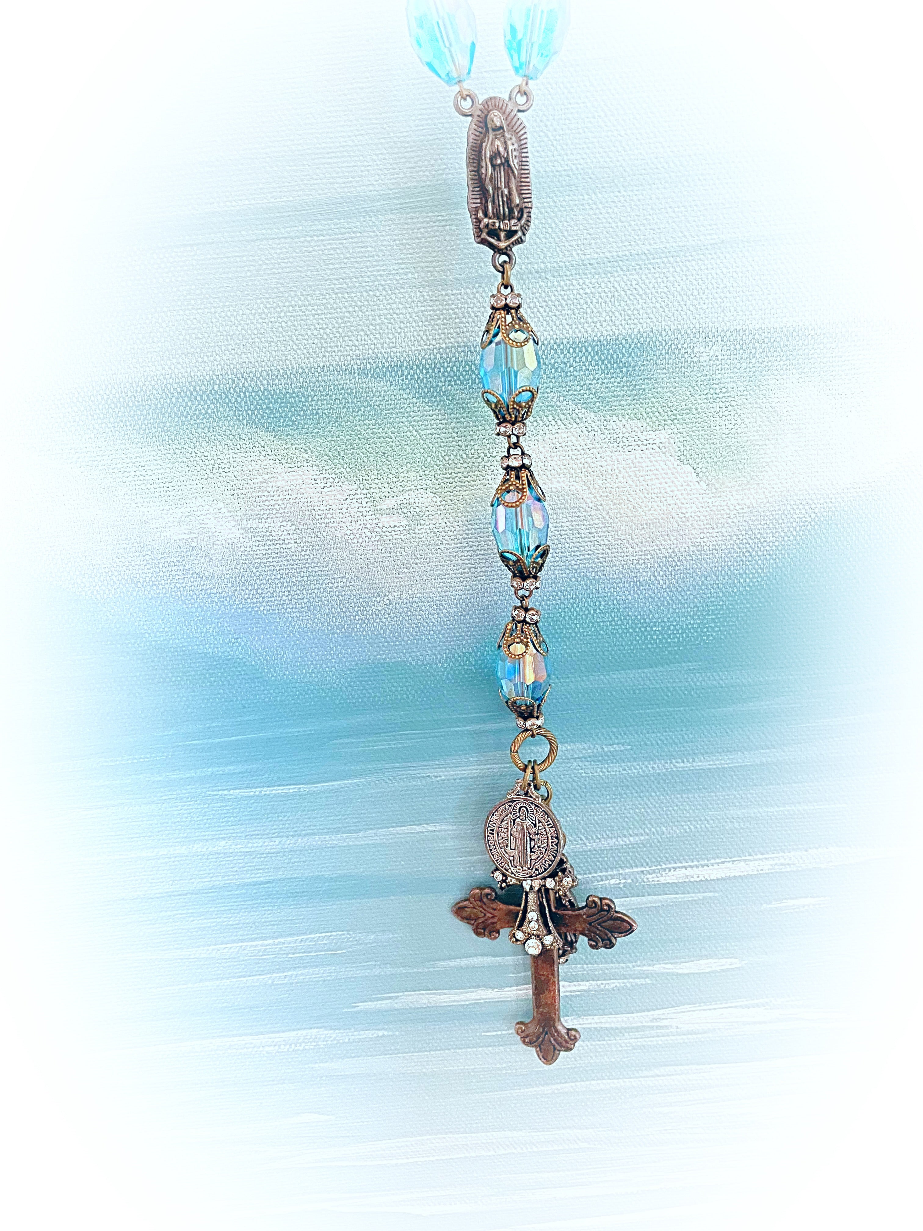 Topaz Shores Neck Candy