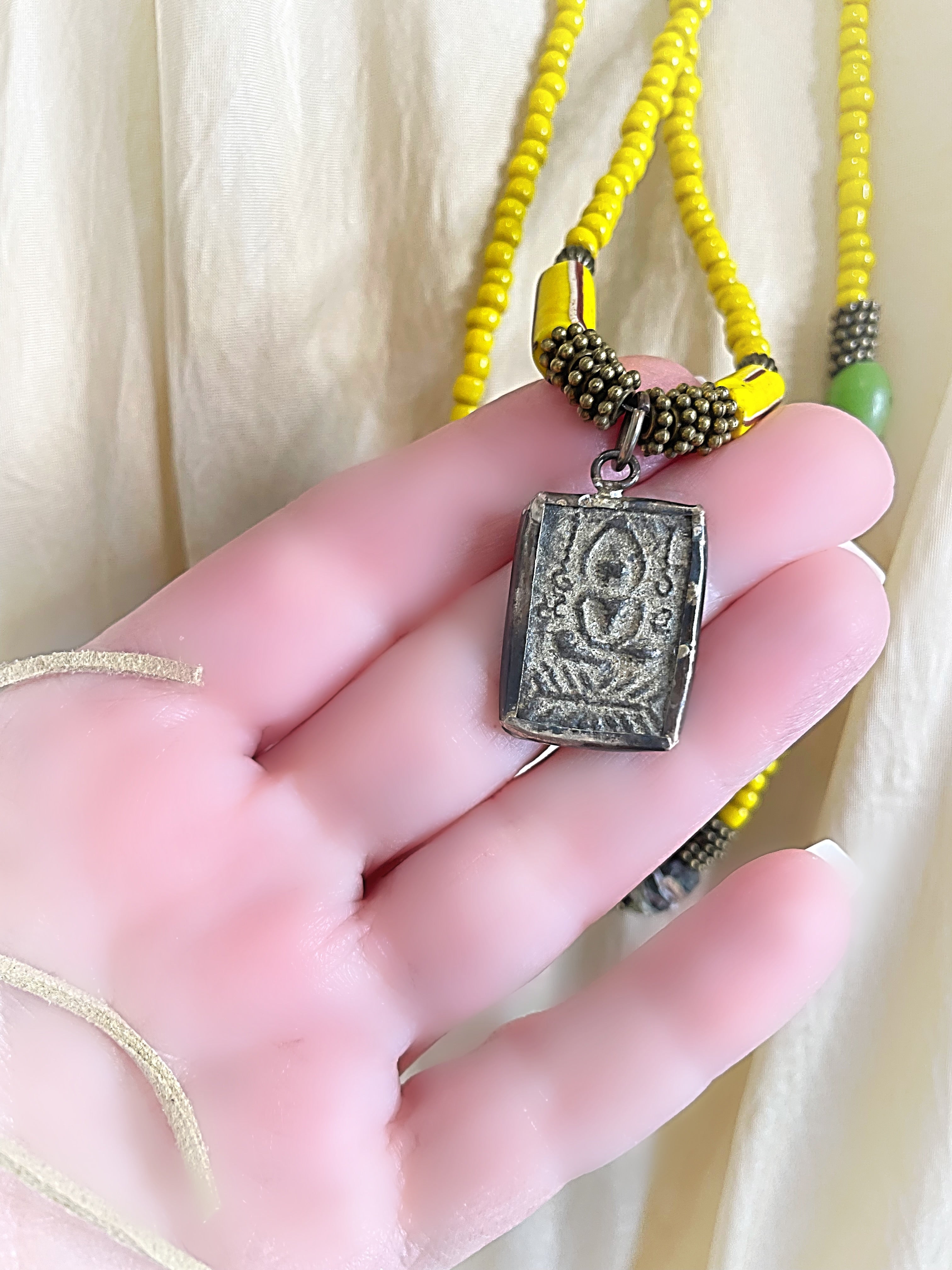 Leon Juice Lovebeads