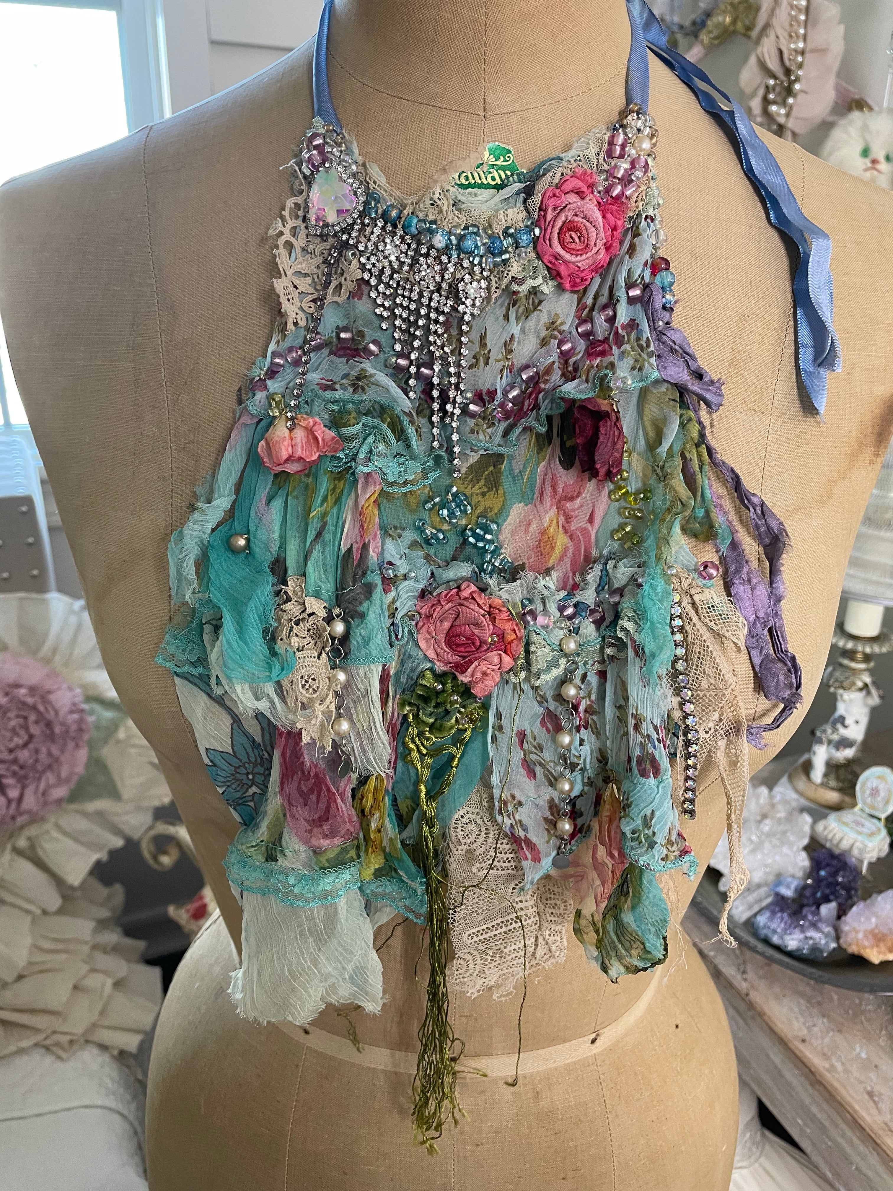 Chiffon Wild Jabot